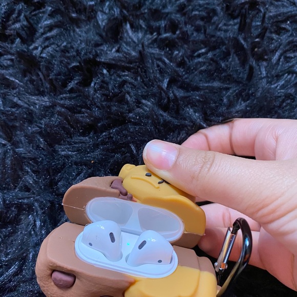 Cute Teddy Bear Airpod case - Picture 5 of 7